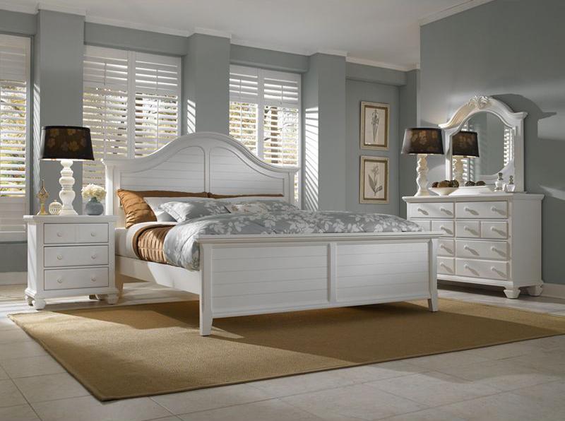 Broyhill Furniture Mirren Harbor 4024293 Traditional Nightstand with 3